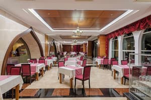 thumbnail: Restaurant
