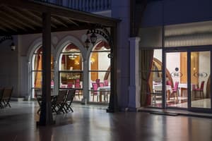 thumbnail: Restaurant