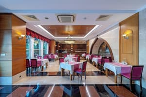 thumbnail: Restaurant