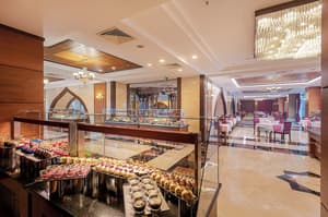 thumbnail: Restaurant