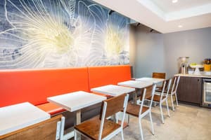 thumbnail: Breakfast area