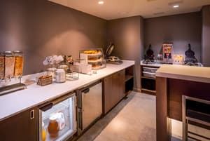 thumbnail: Breakfast area