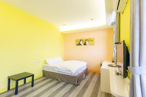 thumbnail: Room