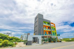 thumbnail: Exterior