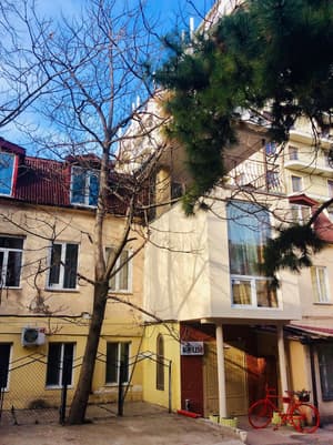 thumbnail: Front of property