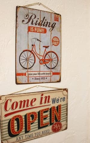 thumbnail: Interior entrance
