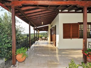 thumbnail: Exterior