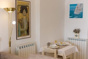 thumbnail: In-room dining