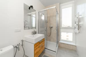 thumbnail: Bathroom shower