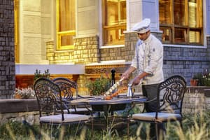 thumbnail: Outdoor dining
