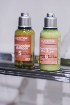 thumbnail: Bathroom amenities