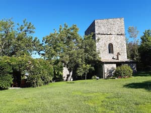 thumbnail: Exterior
