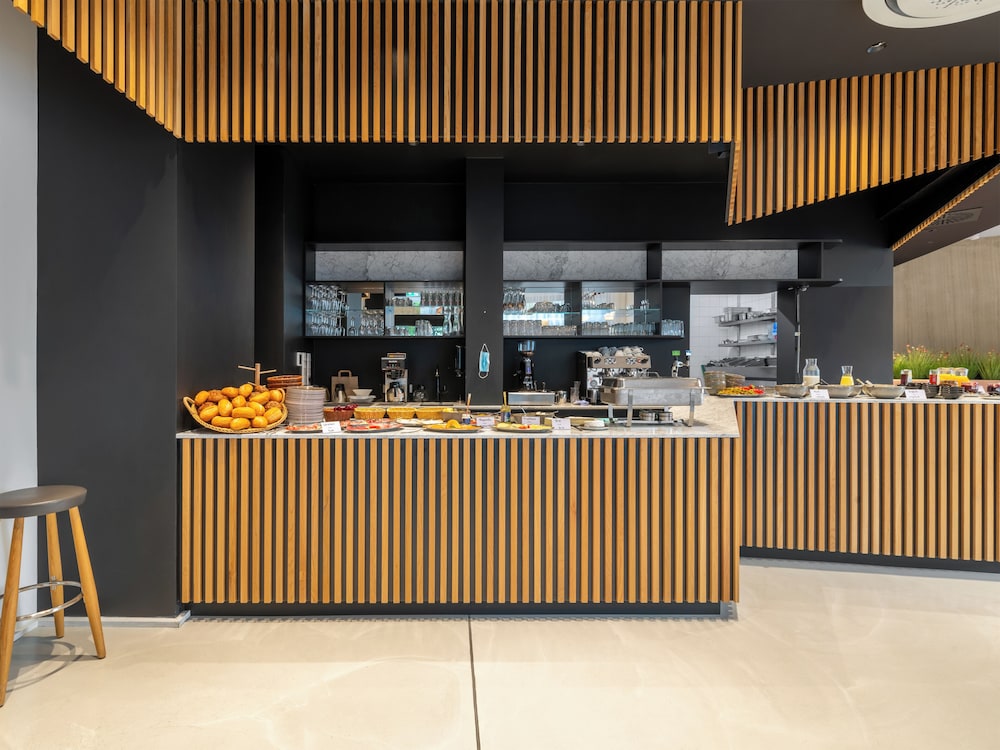 Restaurant-cafeteria