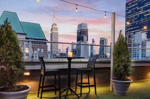 thumbnail: Bar (on property)