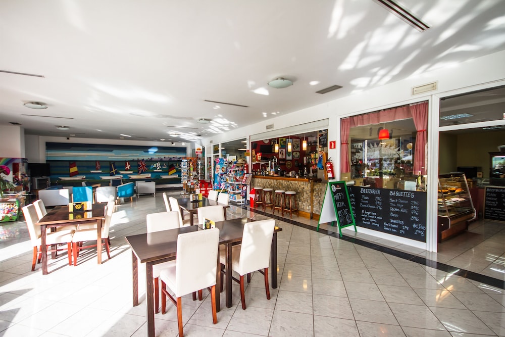 Restaurant-cafeteria