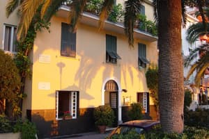 thumbnail: Exterior