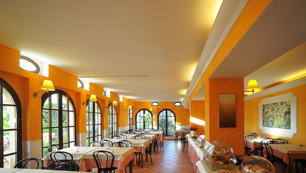Restaurant-cafeteria