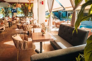 thumbnail: Restaurant
