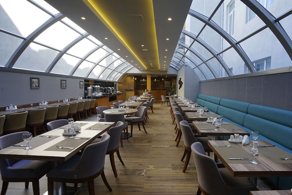 Restaurant-cafeteria