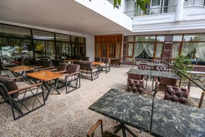 thumbnail: Courtyard