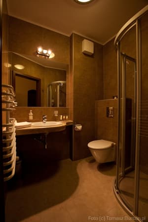 thumbnail: Bathroom shower
