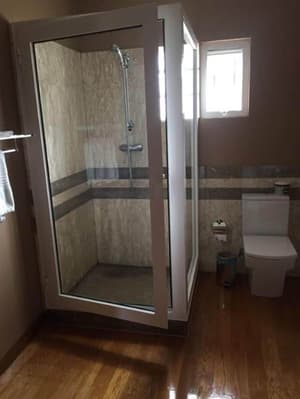 thumbnail: Bathroom shower