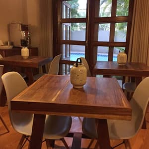 thumbnail: Breakfast area