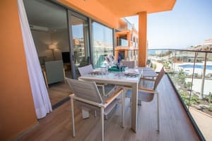 thumbnail: Outdoor dining