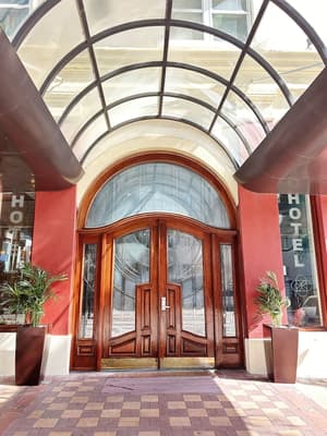 thumbnail: Property entrance