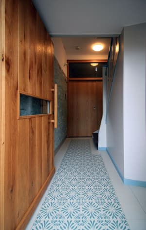 thumbnail: Property entrance
