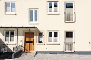 thumbnail: Front of property