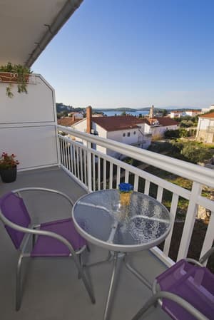 thumbnail: Balcony
