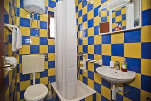 thumbnail: Bathroom shower
