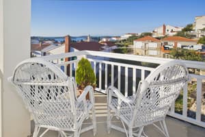 thumbnail: Balcony view