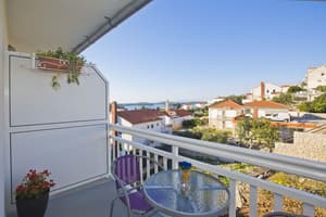 thumbnail: Balcony view