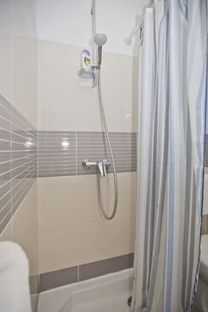 thumbnail: Bathroom shower
