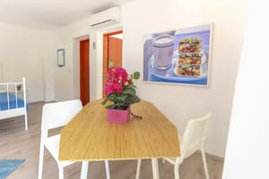 thumbnail: In-room dining