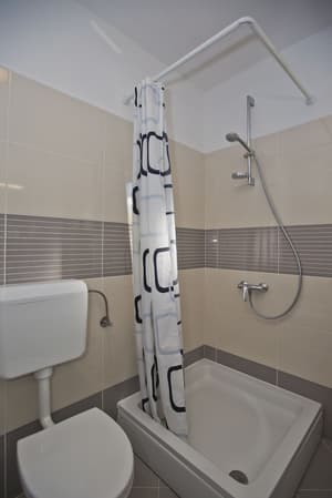 thumbnail: Bathroom shower