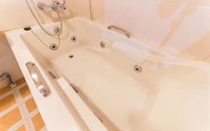 thumbnail: Jetted tub