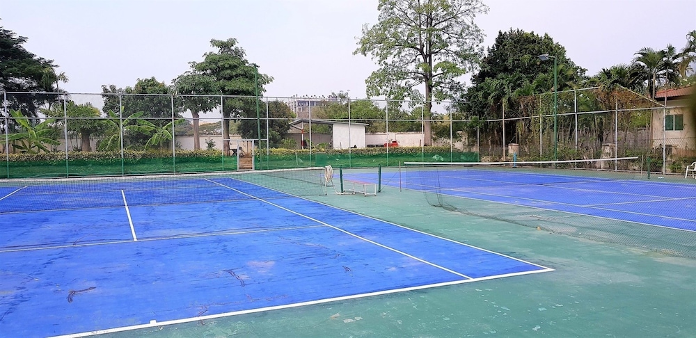 Tennis court
