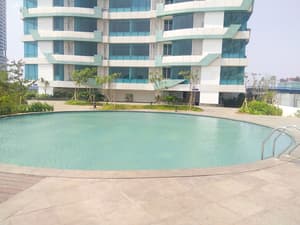 thumbnail: Outdoor pool