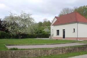 thumbnail: Exterior