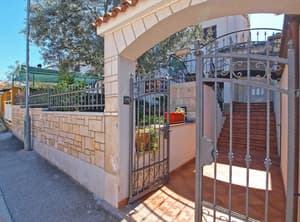 thumbnail: Exterior