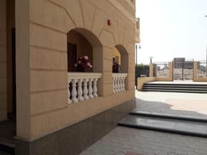 thumbnail: Exterior detail