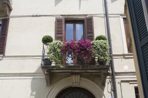 thumbnail: Exterior detail