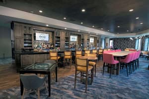 thumbnail: Lounge