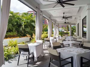 thumbnail: Outdoor dining