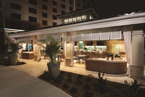 thumbnail: Outdoor dining