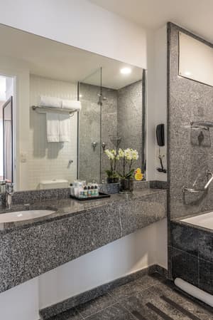 thumbnail: Bathroom