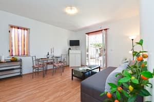 thumbnail: Living area